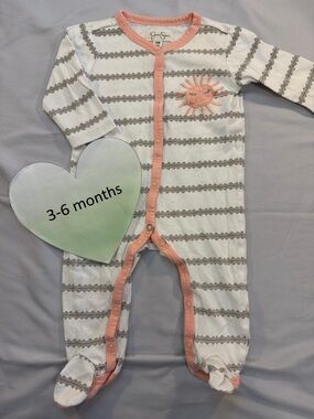 Jessica Simpson - footed baby sleeper/romper. Size 3-6 months